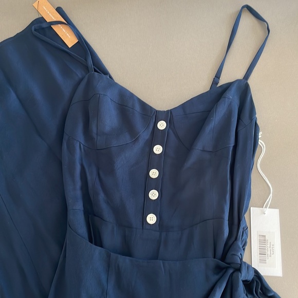 Reformation Rianne Dress - Picture 9 of 11